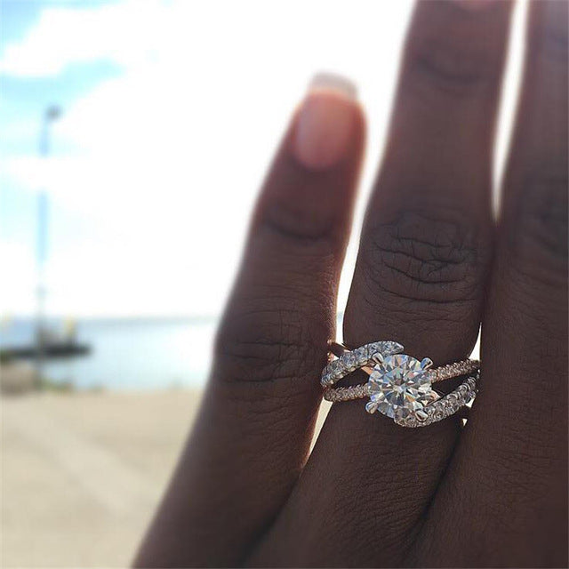 New Trendy Crystal Engagement Claws Design Hot Sale Rings