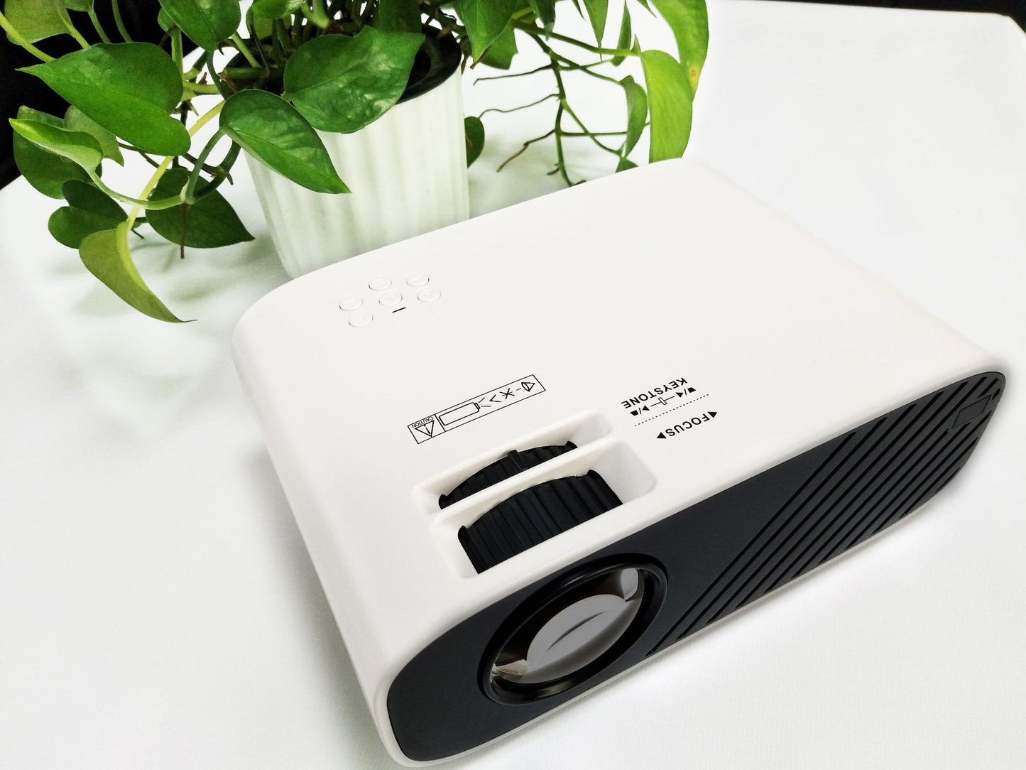 Office teaching portable projector