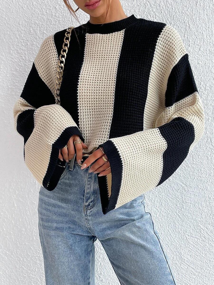 Women's Round Neck Striped Knitted Sweater