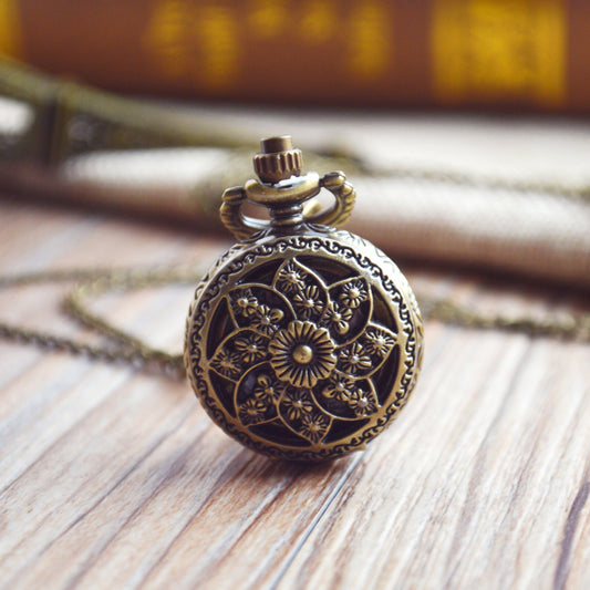 Universal Petal Hollow Out Small Pocket Watch Boshiya Small Chaining Watch