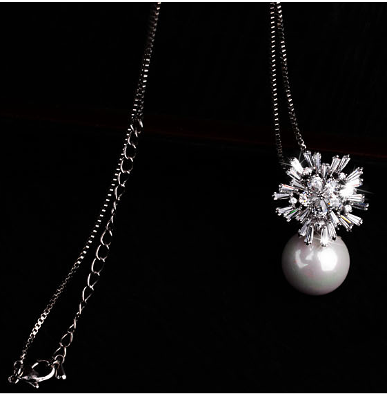 Pearl zircon necklace