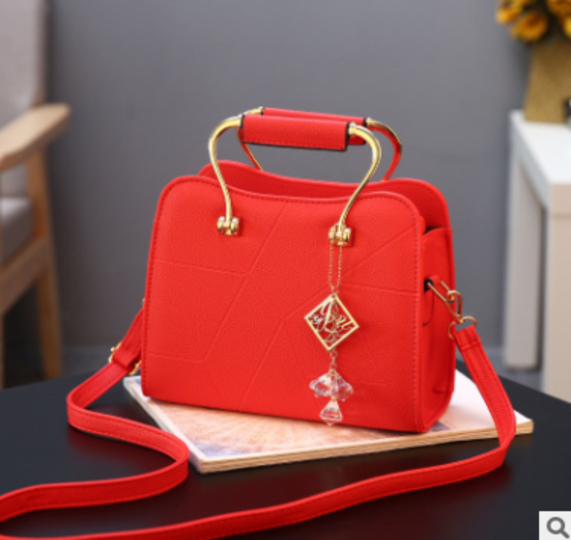 2021 new fashion Korean version of the ladies handbag small bag female shoulder diagonal package