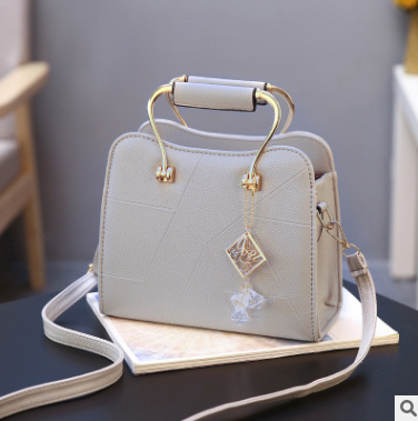 2021 new fashion Korean version of the ladies handbag small bag female shoulder diagonal package