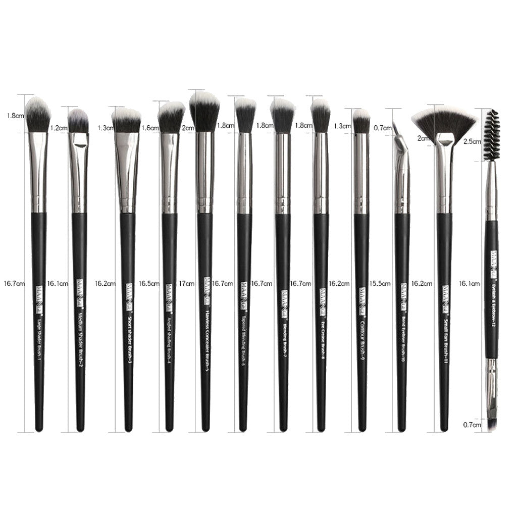 18Pcs Premium Foundation Powder Concealers Eye Shadows Makeup Brush Sets