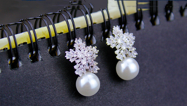 Snow pearl earrings