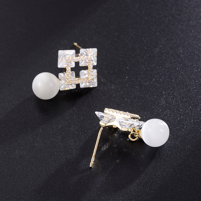 Fashionable High-end Earrings