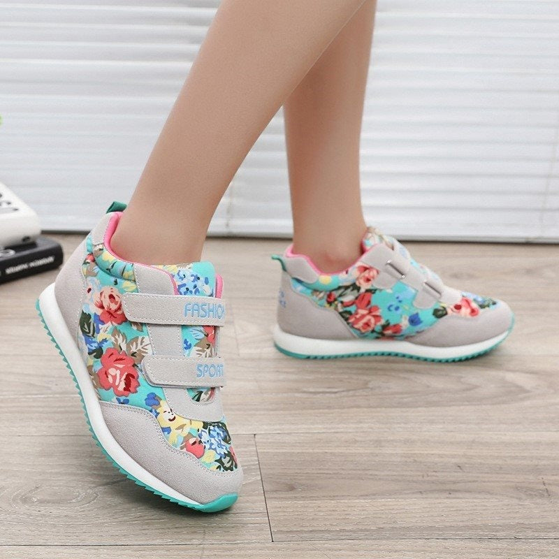 Floral warm sneakers