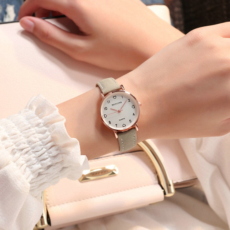 Ladies small dial quartz watch