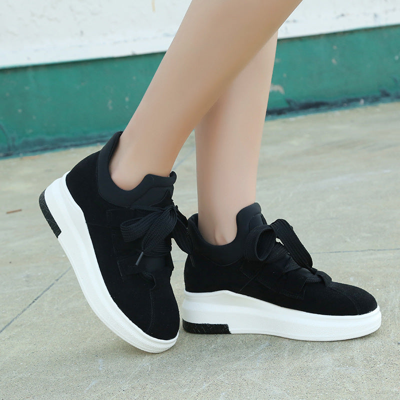 Round head thick-soled sports shoes