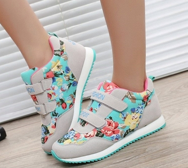 Floral warm sneakers