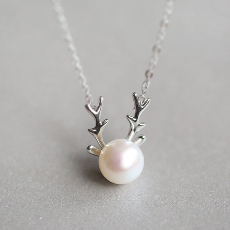 Small Elk Pearl Pendant