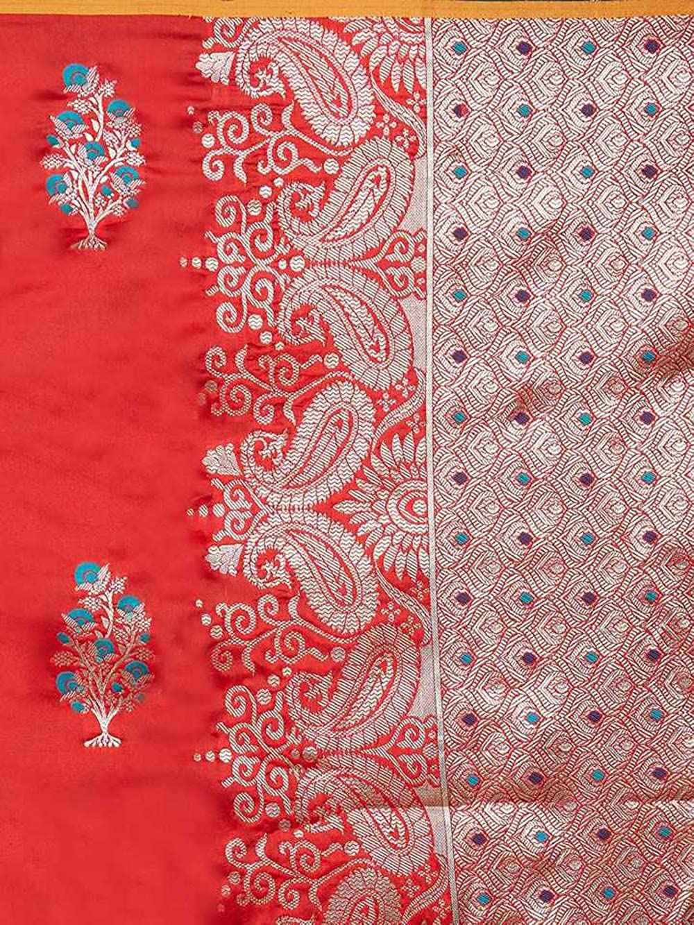 SILK SAREES Women's Banarasi Silk Saree With Unstitched Blouse Piece