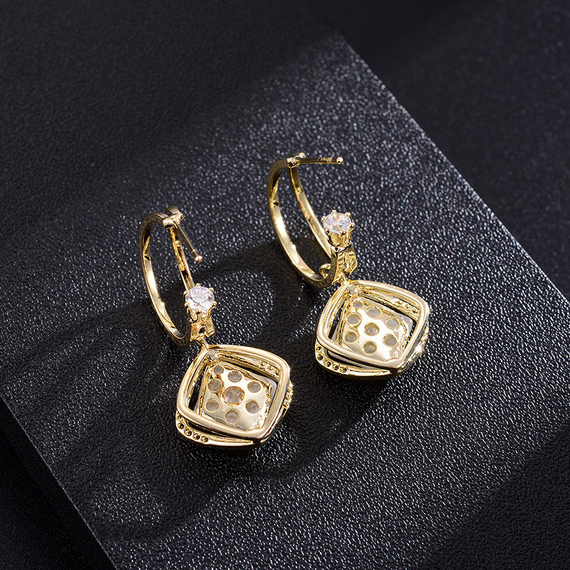 Fashionable High-end Earrings