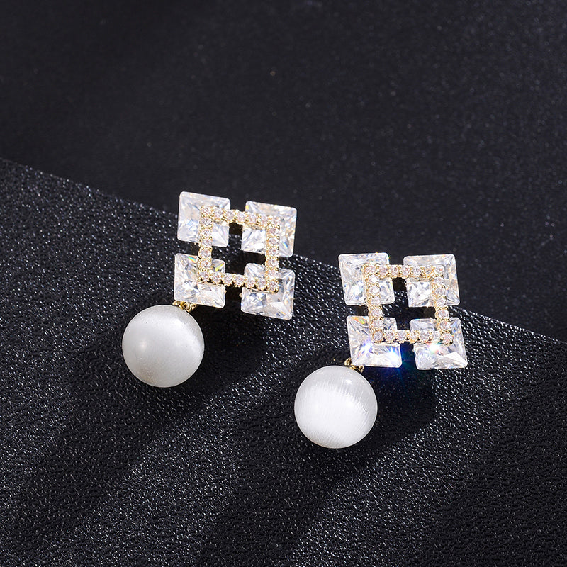 Fashionable High-end Earrings